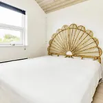 4 Star Holiday Home In Vaeggerlose Tatil Evi Bøtø By