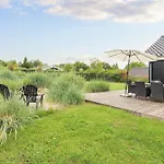 4 Star Holiday Home In Vaeggerlose Tatil Evi *