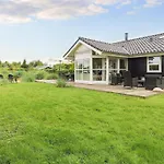 4 Star Holiday Home In Vaeggerlose * Bøtø By