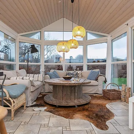 4 Star In Vaeggerlose Bøtø By