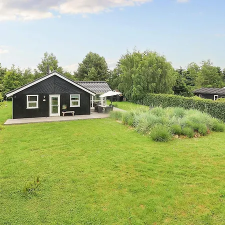 4 Star Holiday Home In Vaeggerlose *